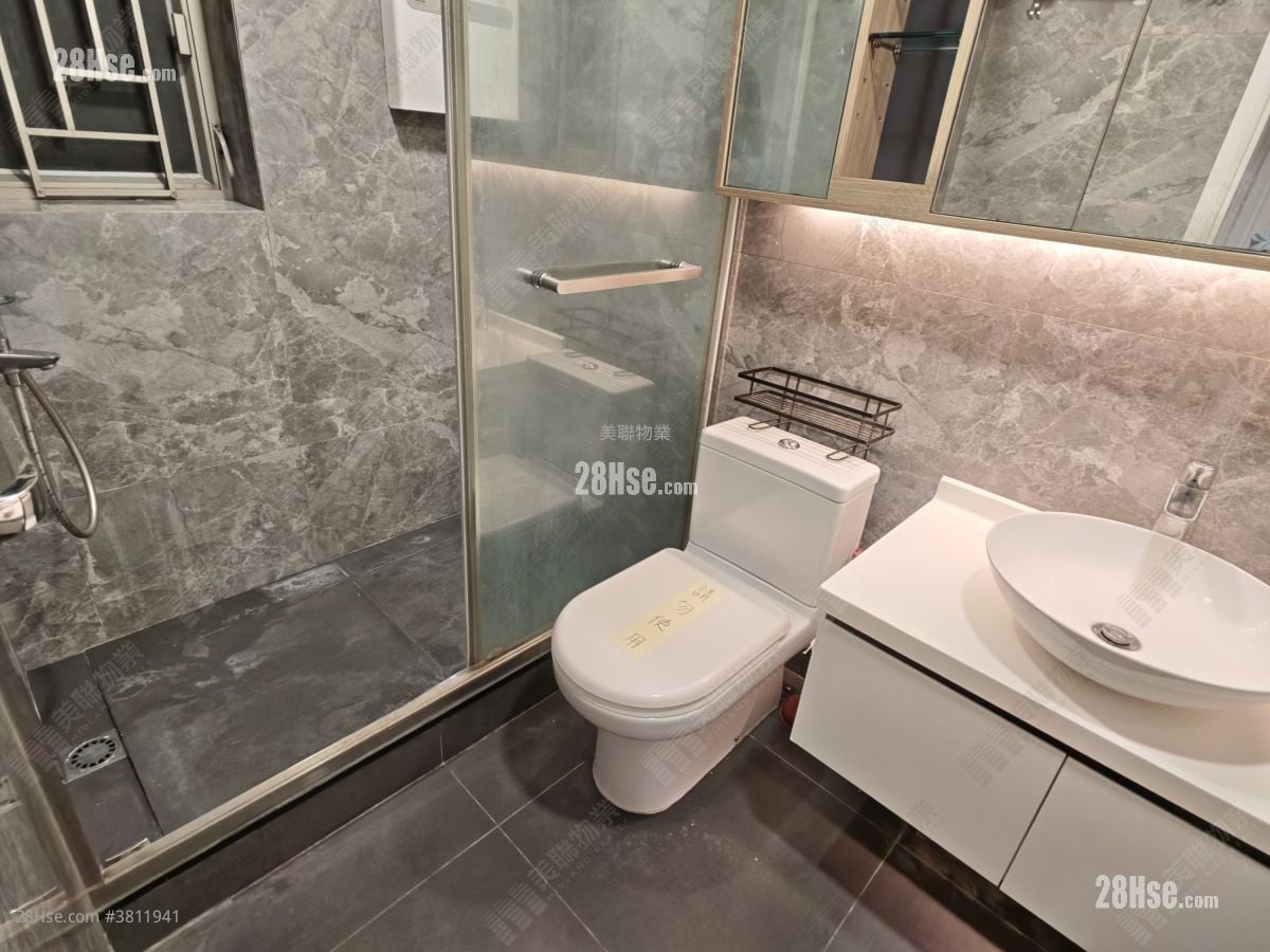 Yoho Town Sell 2 Bedrooms , 1 Bathroom 422 ft²