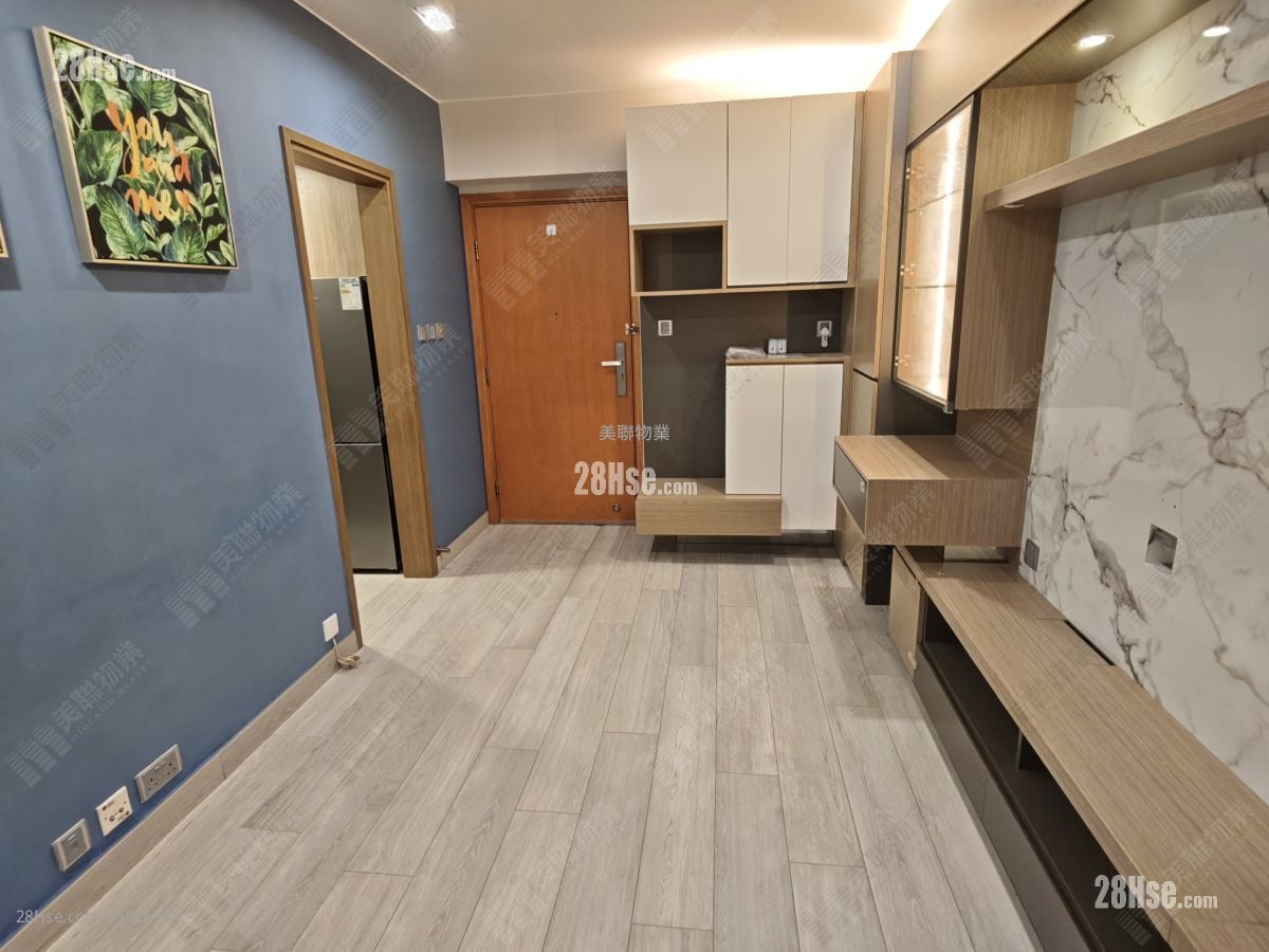 Yoho Town Sell 2 Bedrooms , 1 Bathroom 422 ft²