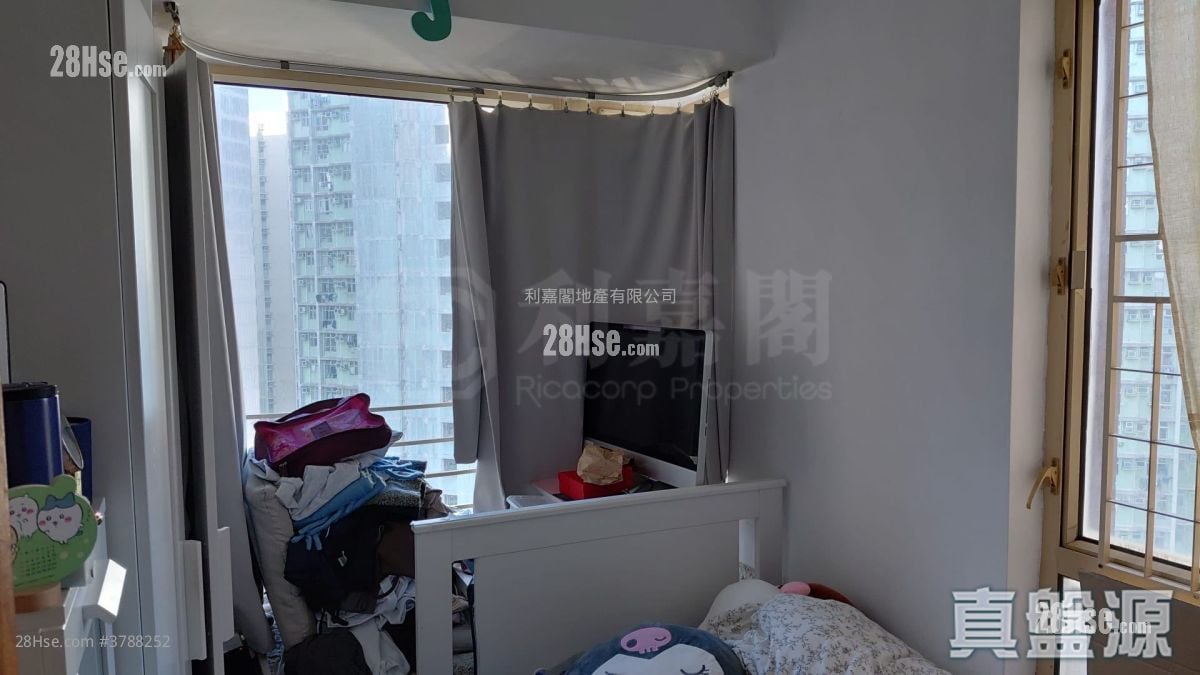 La Cite Noble Sell 2 Bedrooms , 1 Bathroom 436 ft²