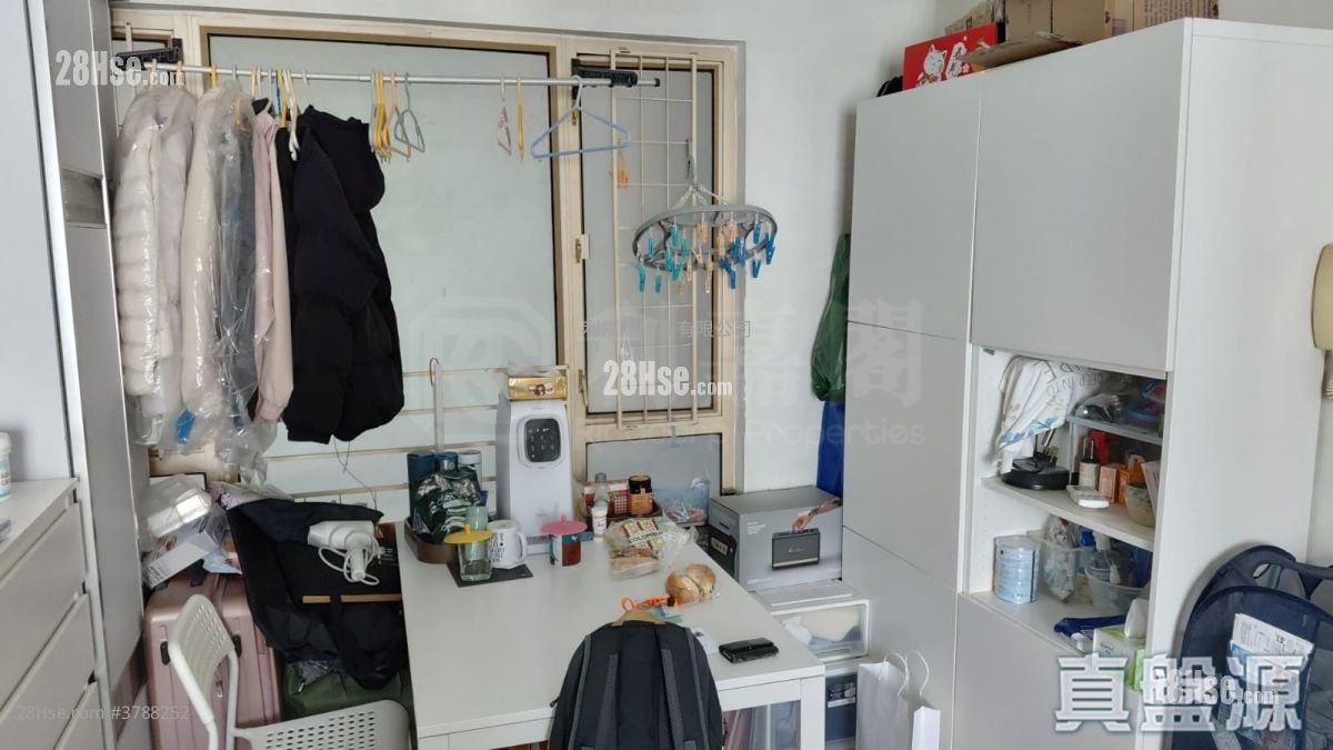 La Cite Noble Sell 2 Bedrooms , 1 Bathroom 436 ft²