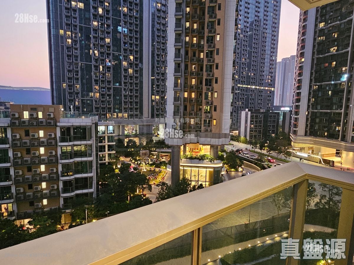 Monaco Sell 4 Bedrooms 961 ft²