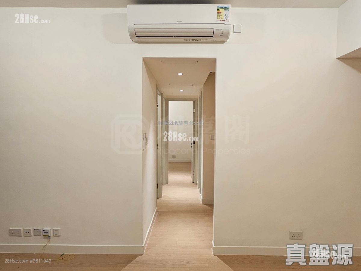 Monaco Sell 4 Bedrooms 961 ft²