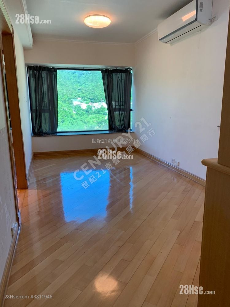 Castello Sell 2 Bedrooms , 1 Bathroom 547 ft²