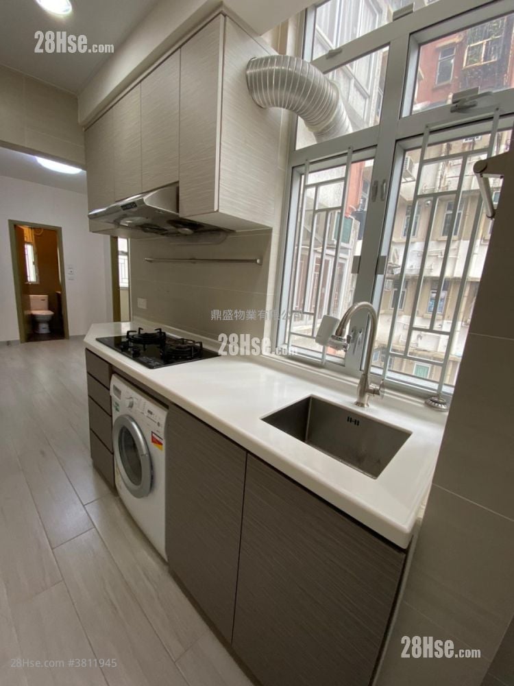 Parker's Court Rental 2 Bedrooms , 1 Bathroom 342 ft²