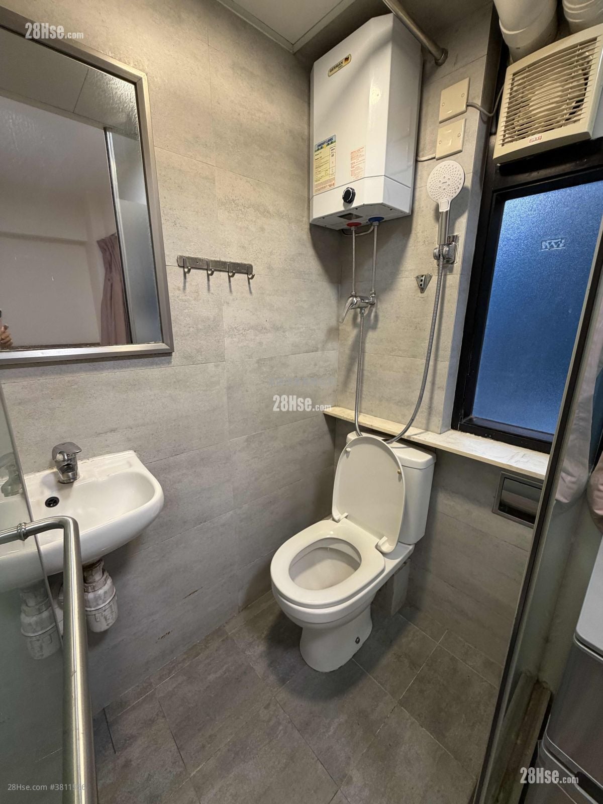 Yuet Ming Building Rental 1 Bathroom 140 ft²