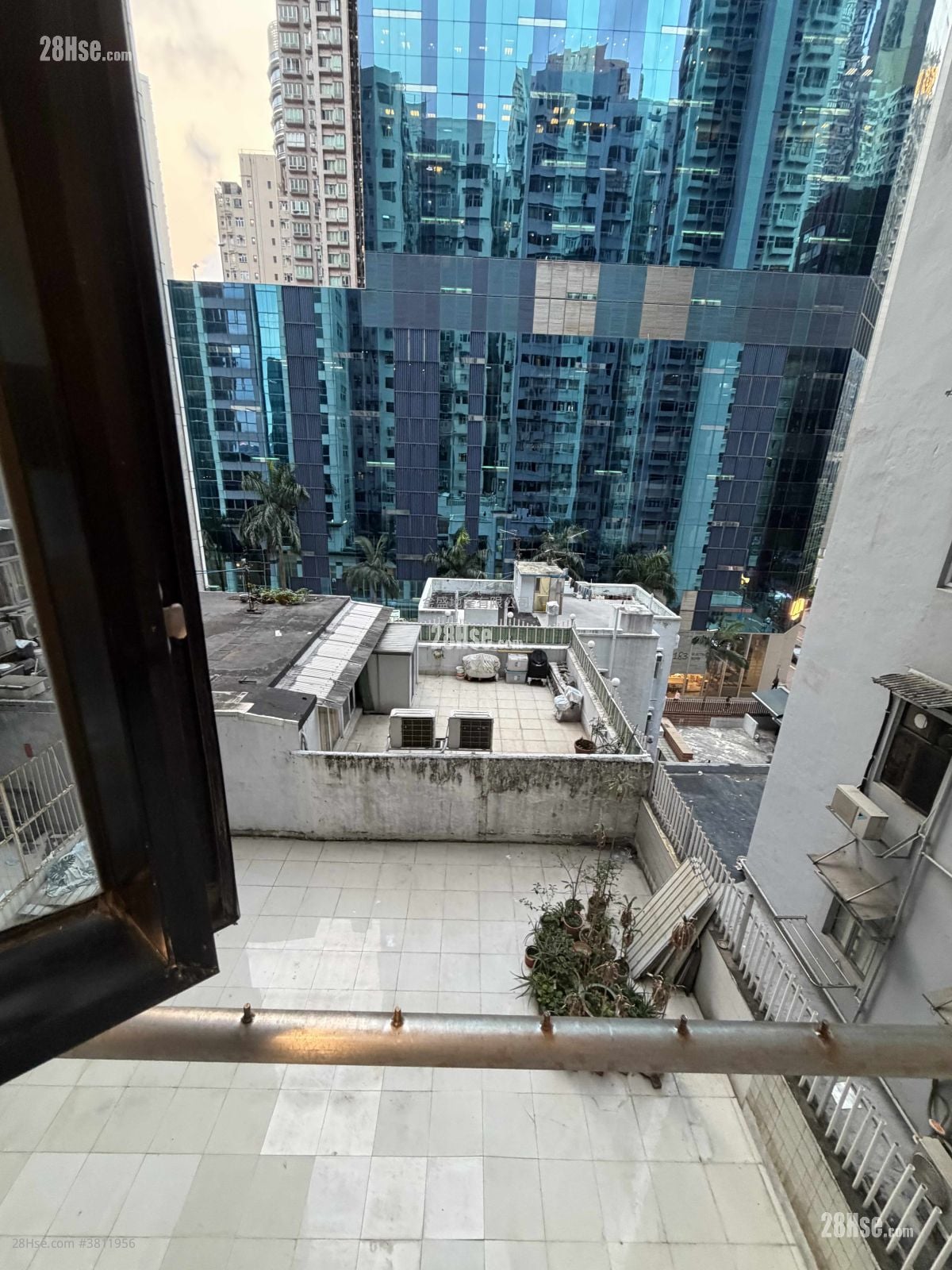 Yuet Ming Building Rental 1 Bathroom 140 ft²