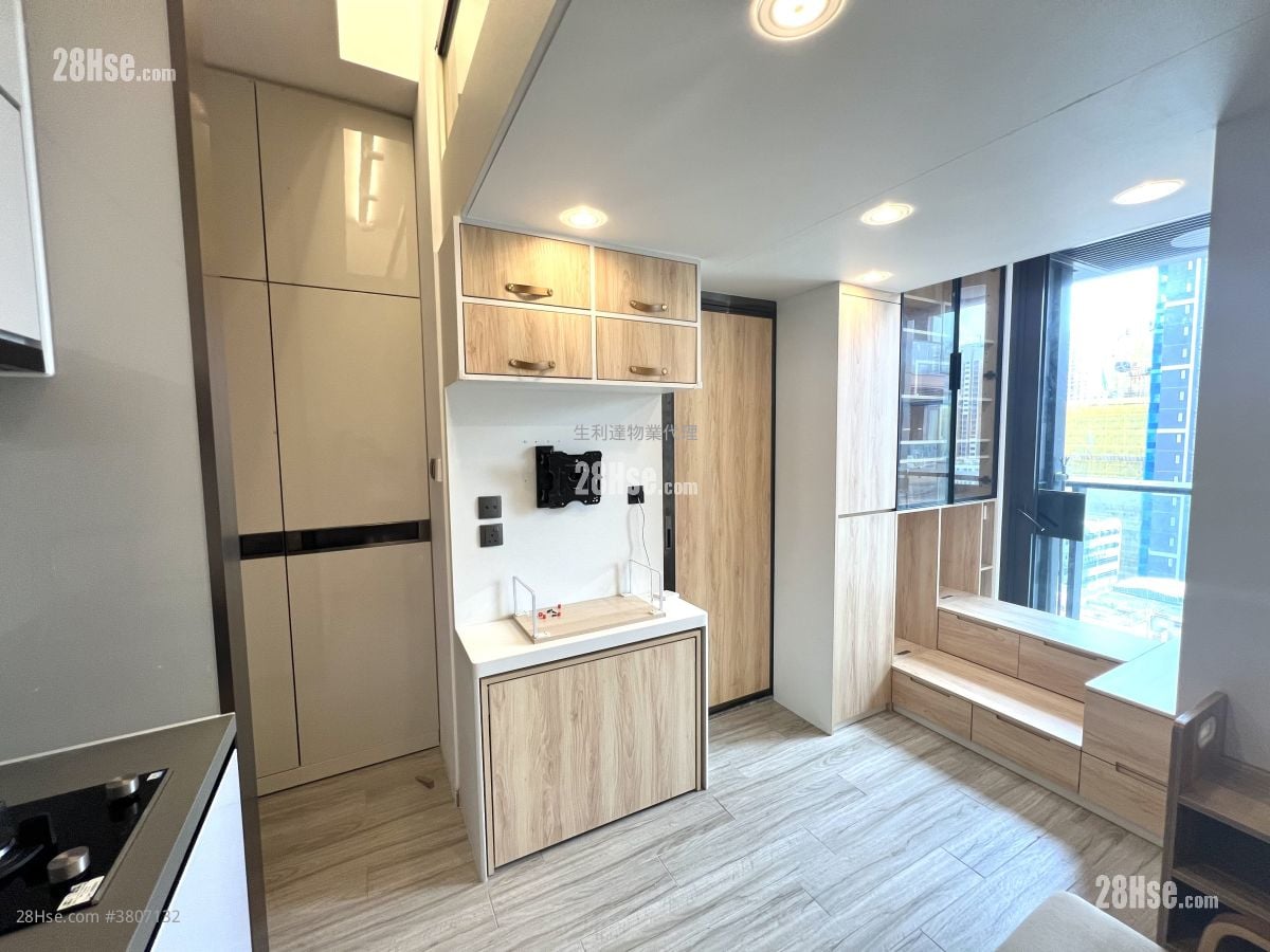 The Vantage Rental Studio , 1 Bathroom 189 ft²