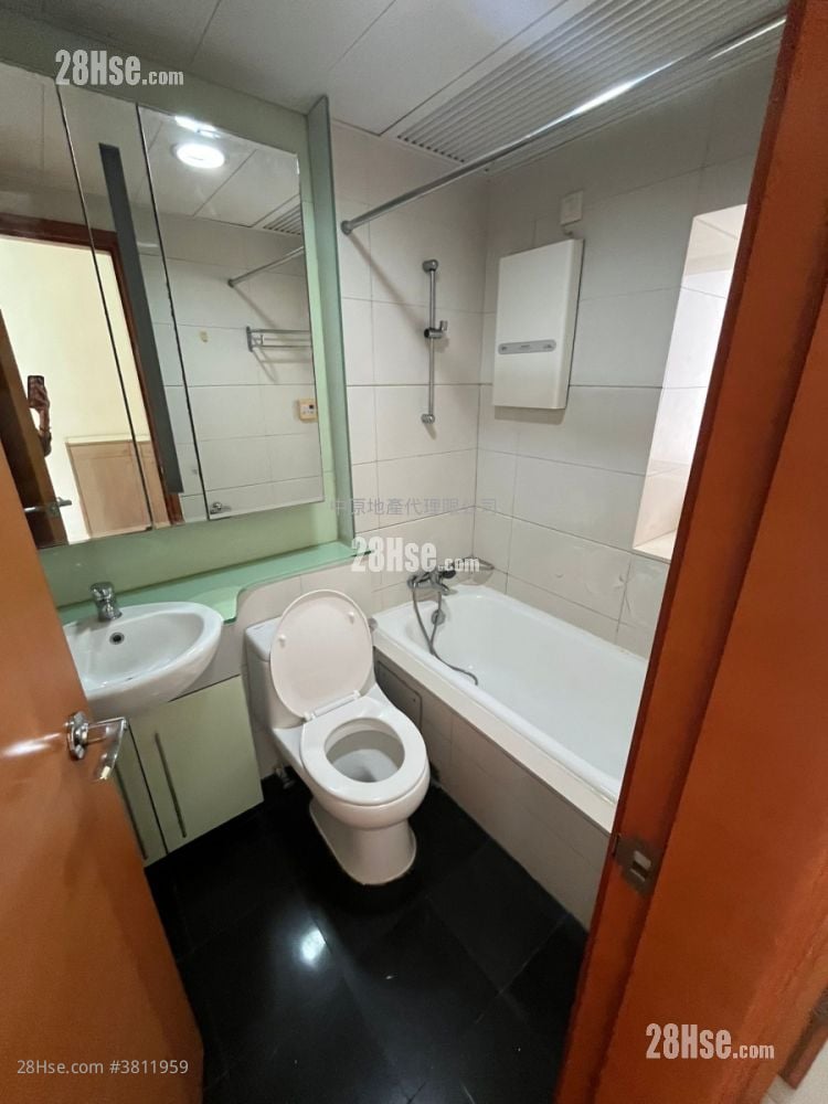 蓝天海岸 售盘 1 房 , 1 浴室 388 平方尺