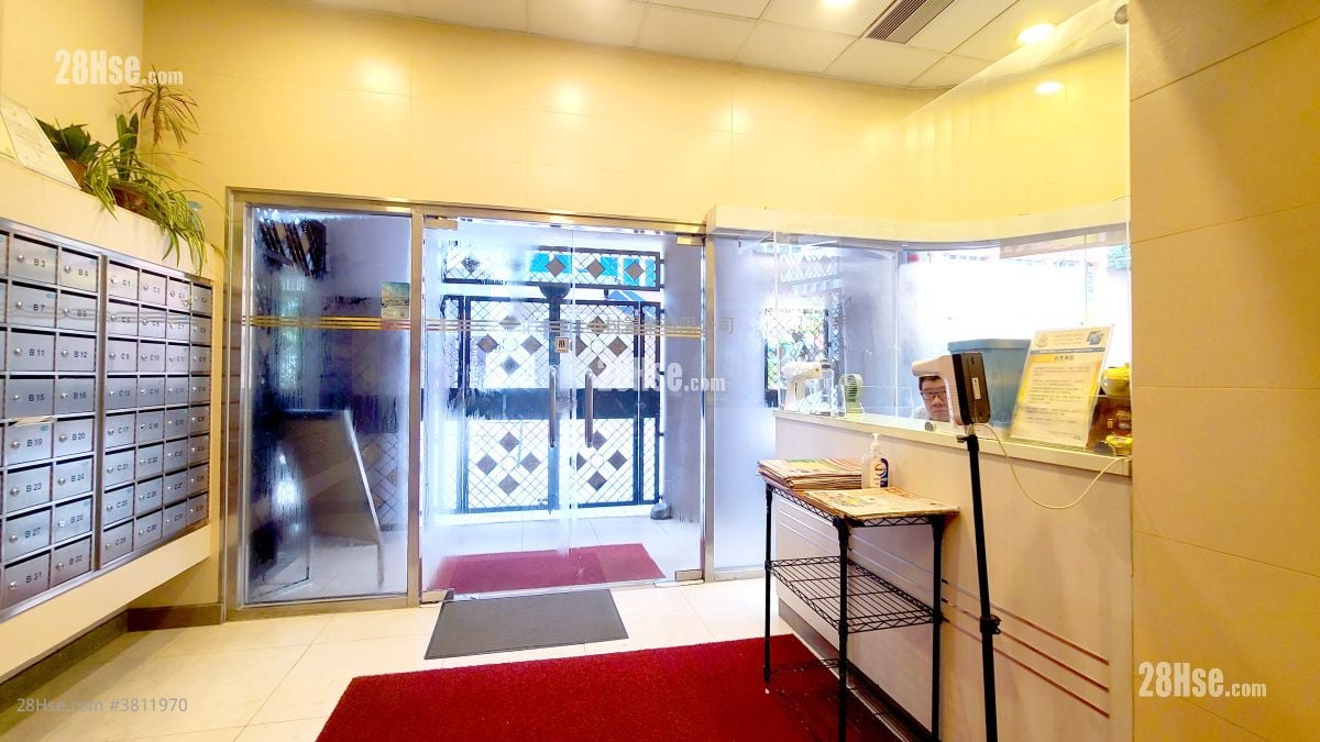 Lobby: Tung Shing Terrace Rental 2 Bedrooms , 1 Bathroom 364 ft²