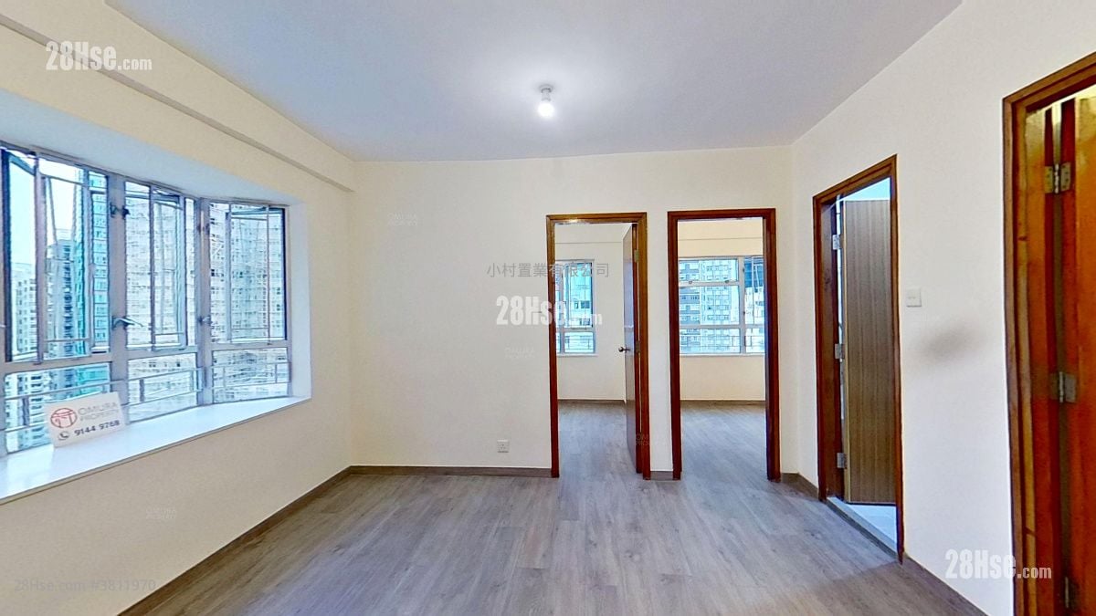 living room: Tung Shing Terrace Rental 2 Bedrooms , 1 Bathroom 364 ft²