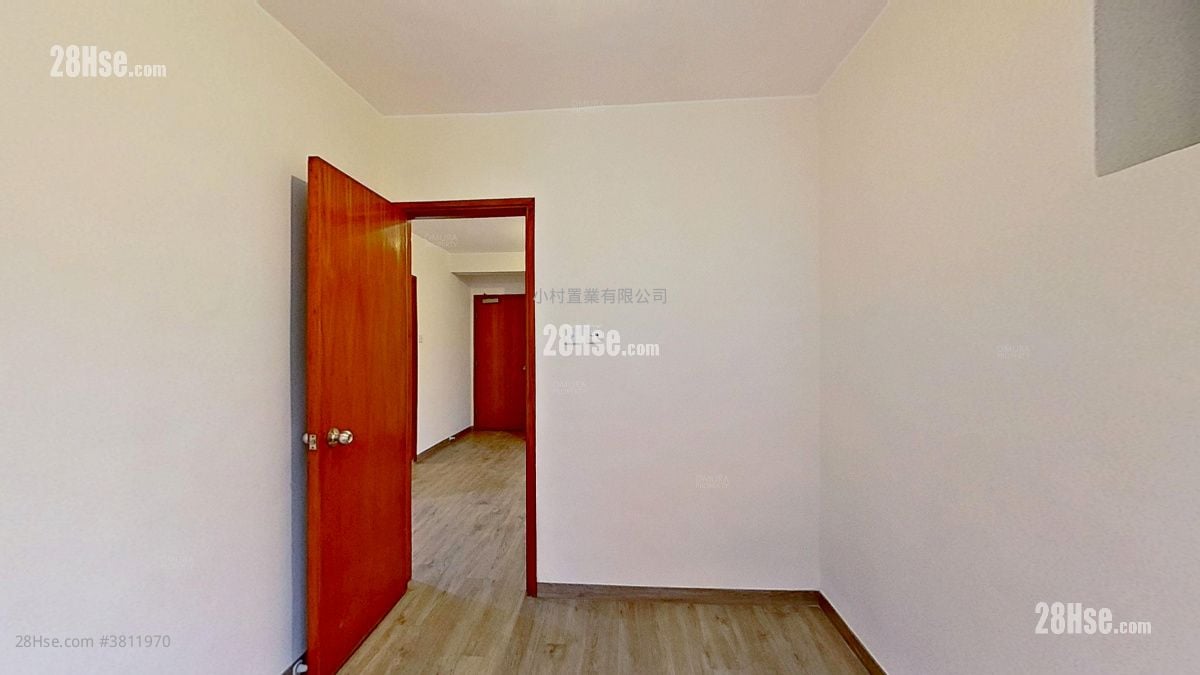 master room: Tung Shing Terrace Rental 2 Bedrooms , 1 Bathroom 364 ft²