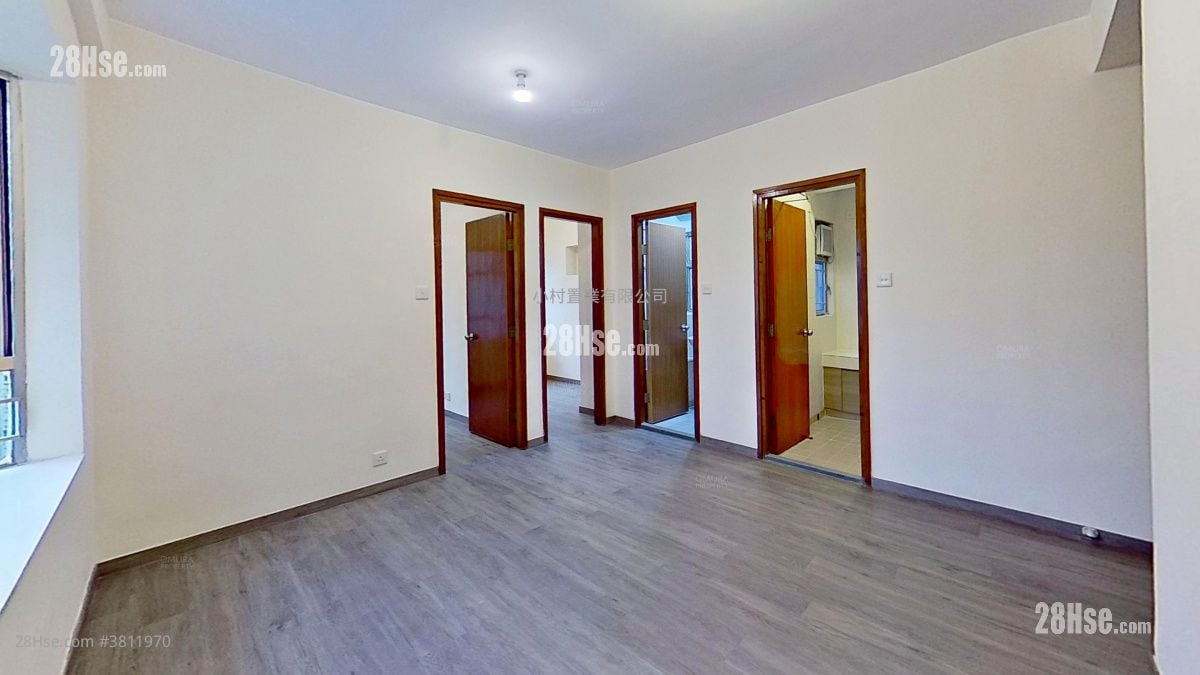 living room: Tung Shing Terrace Rental 2 Bedrooms , 1 Bathroom 364 ft²