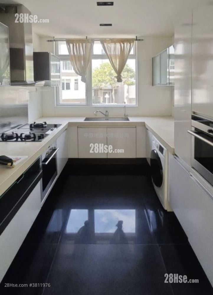 蓝天海岸 售盘 3 房 1,717 平方尺