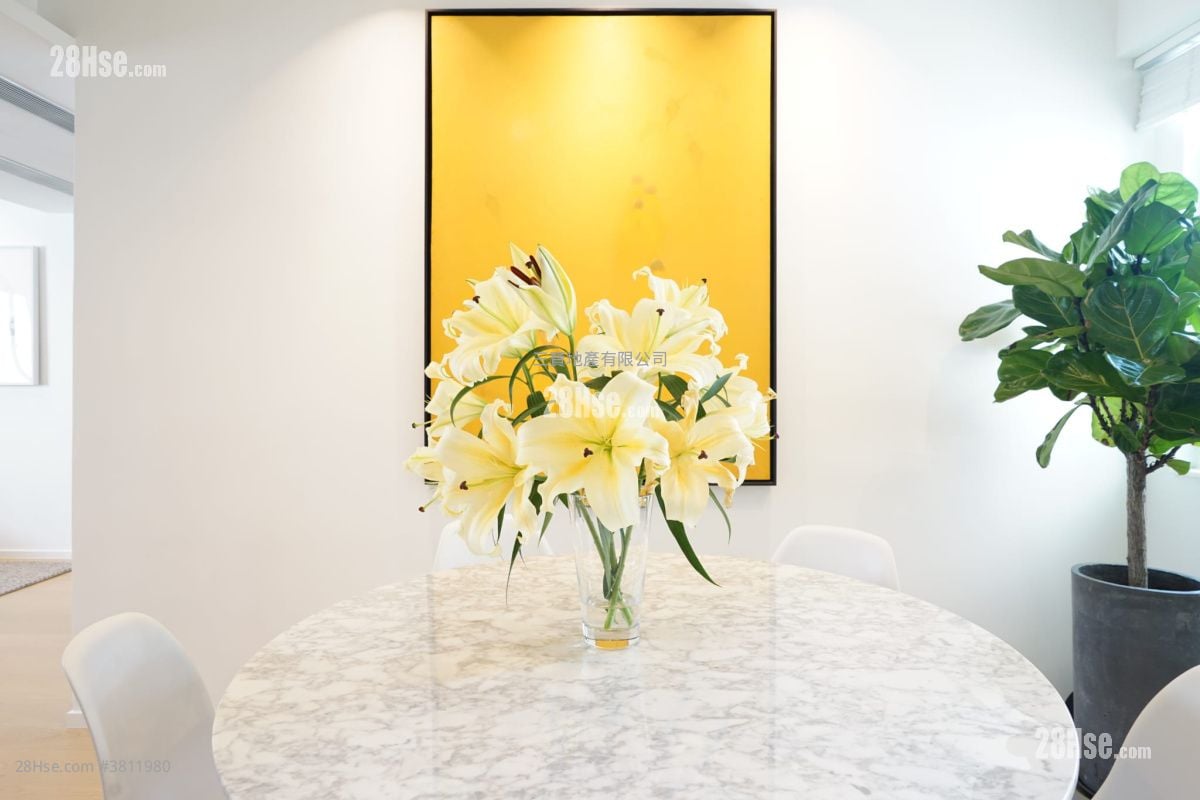 Y. Y. Mansions Sell 3 Bedrooms , 2 Bathrooms 1,112 ft²