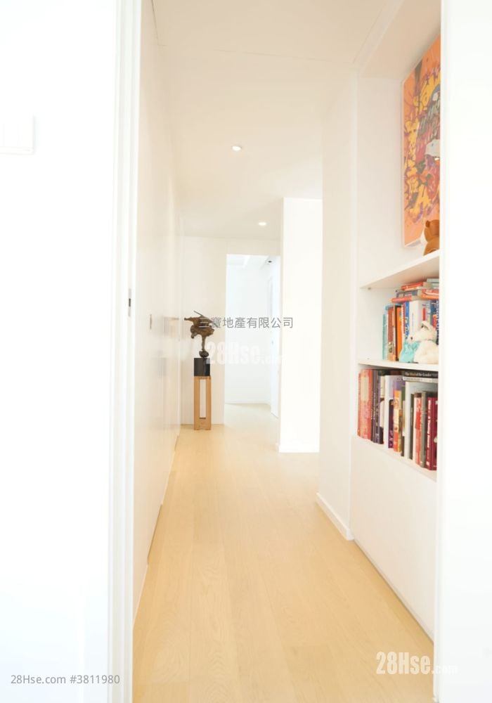 Y. Y. Mansions Sell 3 Bedrooms , 2 Bathrooms 1,112 ft²