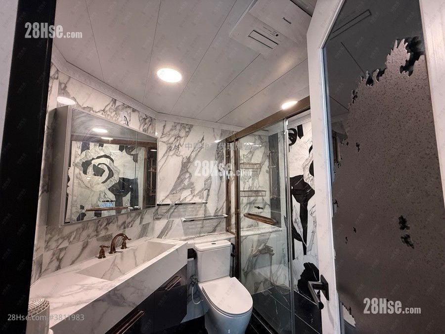 映湾园 售盘 5+ 房 , 3 浴室 1,841 平方尺