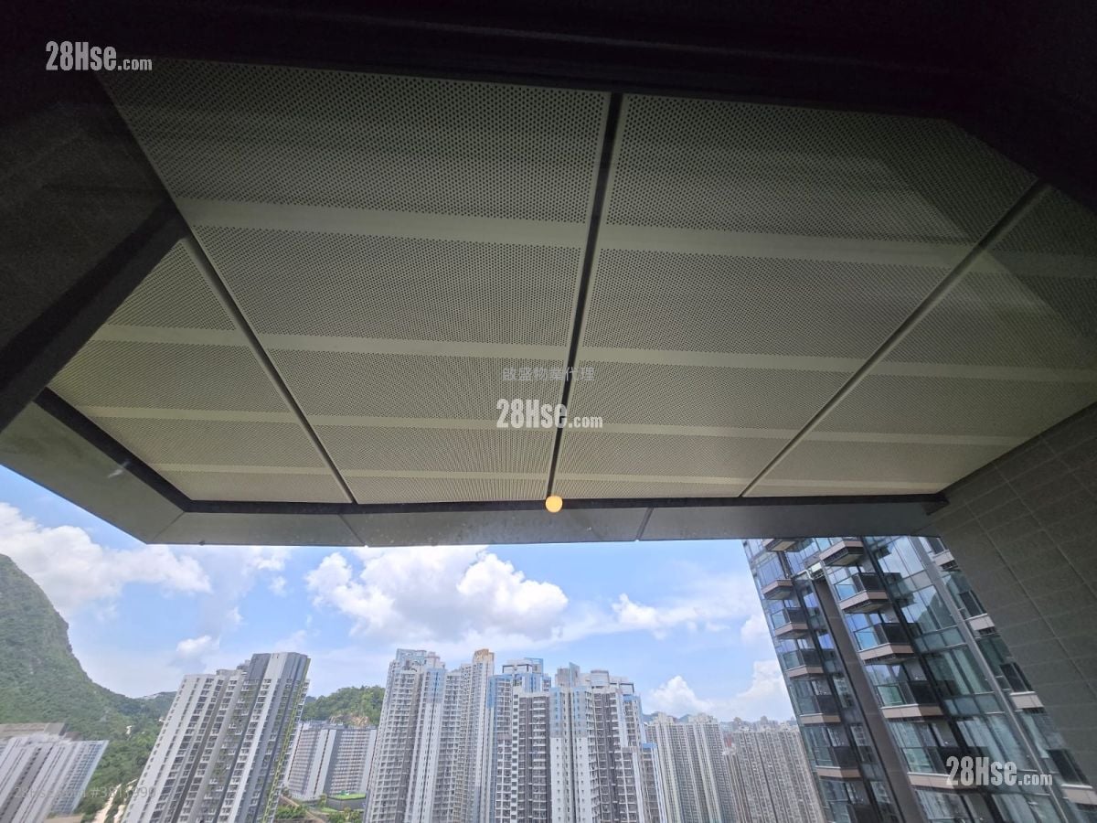 Uptown East Sell 1 Bedroom , 1 Bathroom 336 ft²