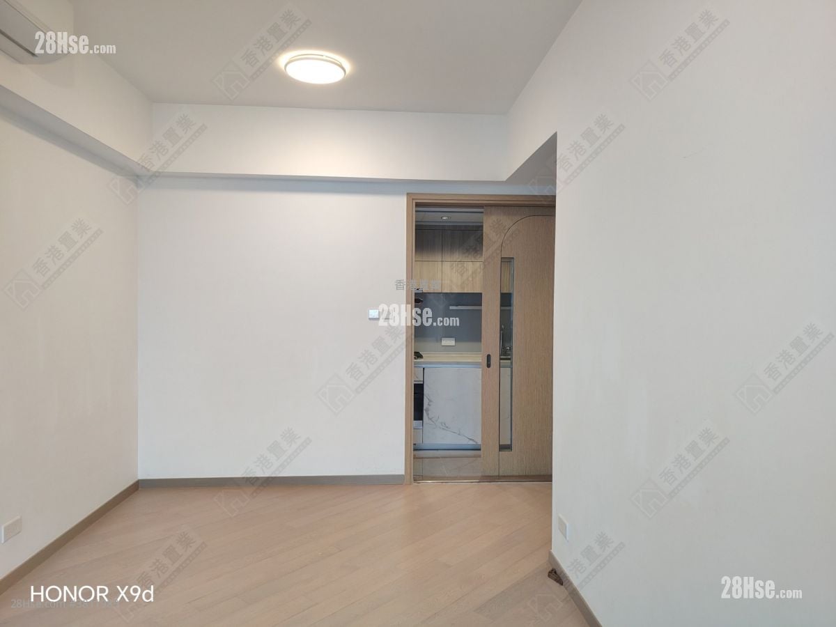 尚珒溋 售盘 4 房 , 3 浴室 760 平方尺