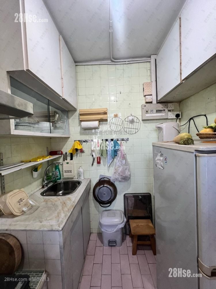 浩明苑 售盘 2 房 489 平方尺