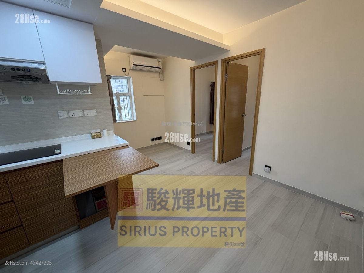 Green View Court Sell 2 Bedrooms , 1 Bathroom 326 ft²
