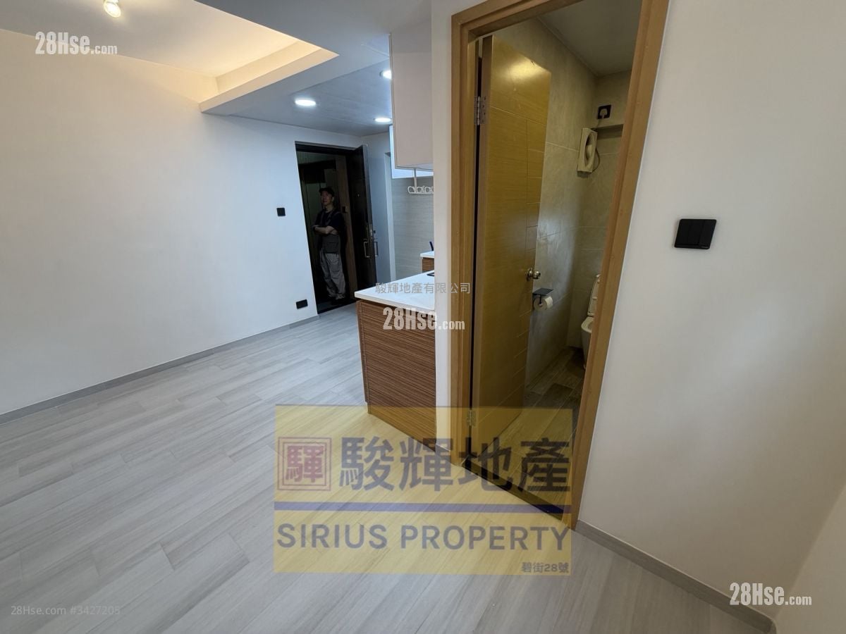 Green View Court Sell 2 Bedrooms , 1 Bathroom 326 ft²