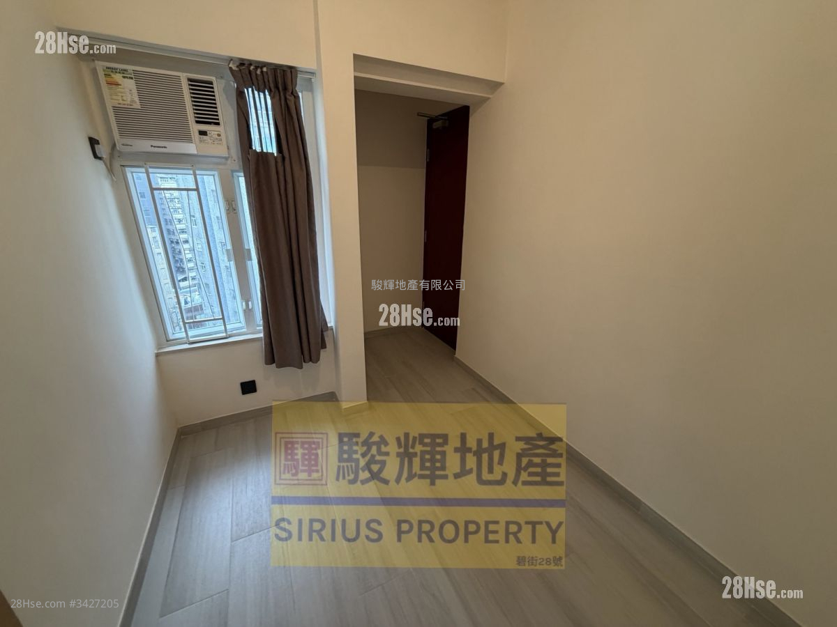 Green View Court Sell 2 Bedrooms , 1 Bathroom 326 ft²