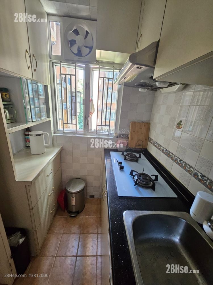 愉景花园 售盘 3 房 , 2 浴室 688 平方尺