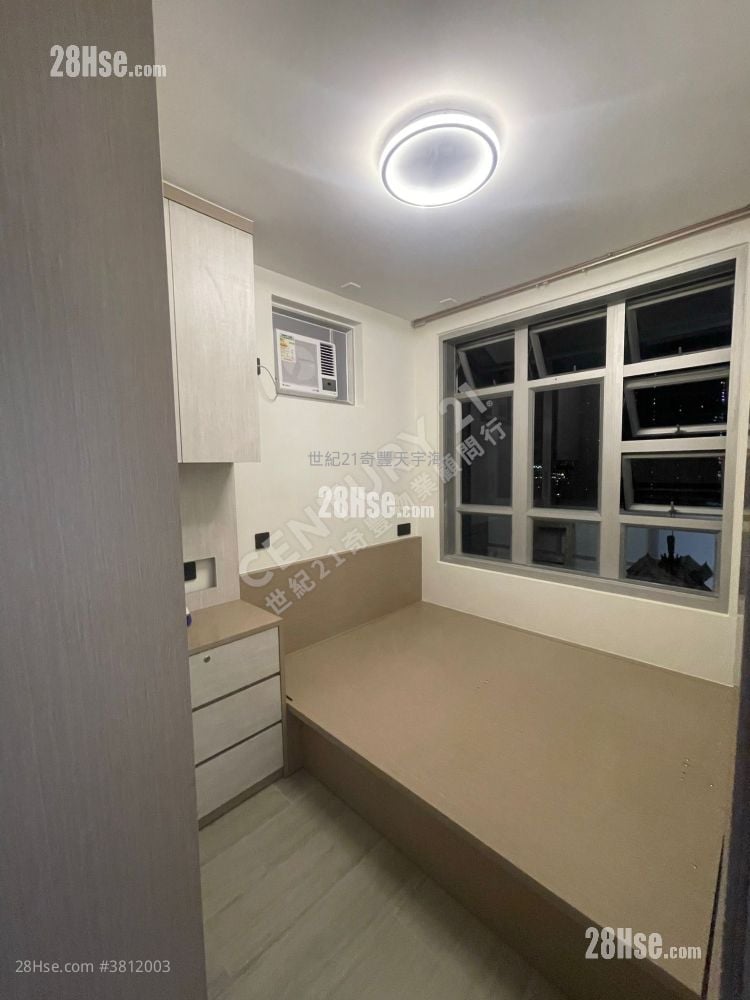 Kam Chun Court Sell 2 Bedrooms 427 ft²