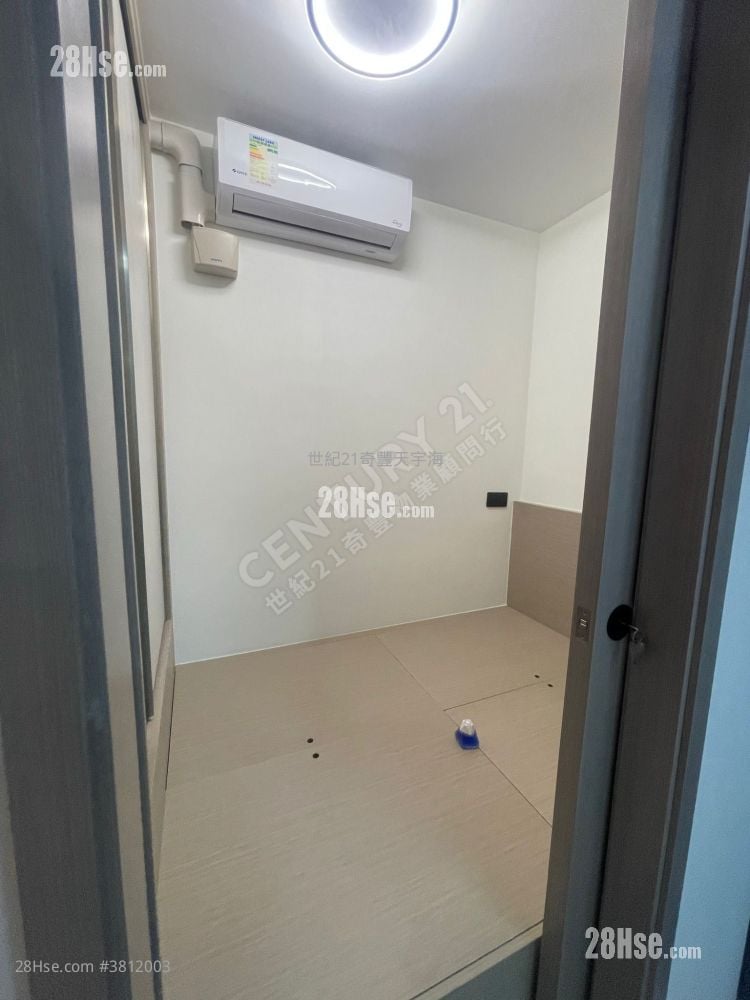 Kam Chun Court Sell 2 Bedrooms 427 ft²