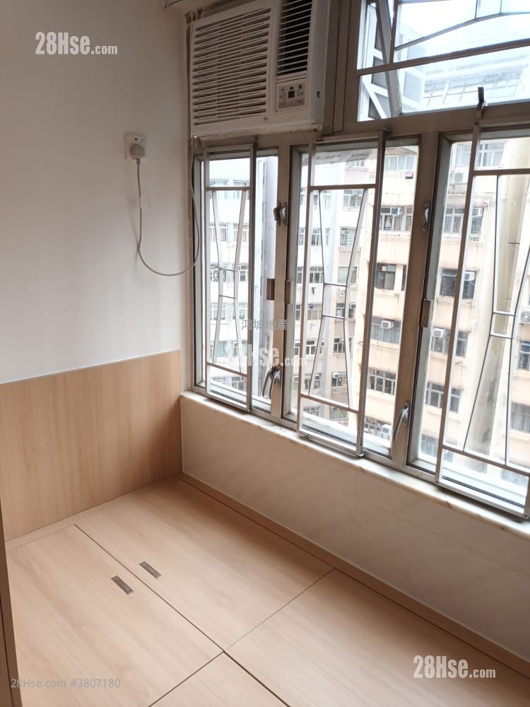 Chong Yip Centre Rental 2 Bedrooms , 1 Bathroom 305 ft²