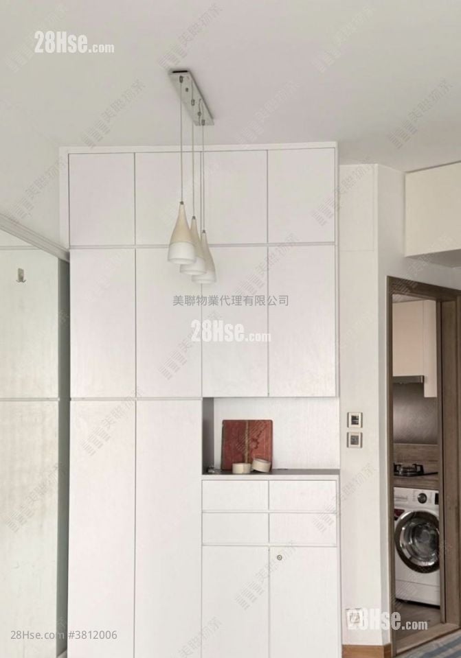 Florient Rise Sell 3 Bedrooms , 2 Bathrooms 635 ft²