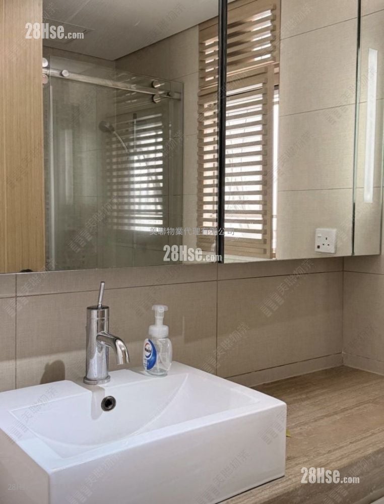 Florient Rise Sell 3 Bedrooms , 2 Bathrooms 635 ft²