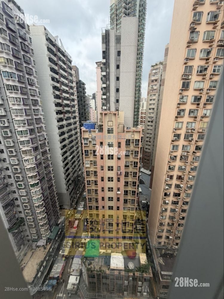 Hung Wai Building Sell 2 Bedrooms , 1 Bathroom 306 ft²