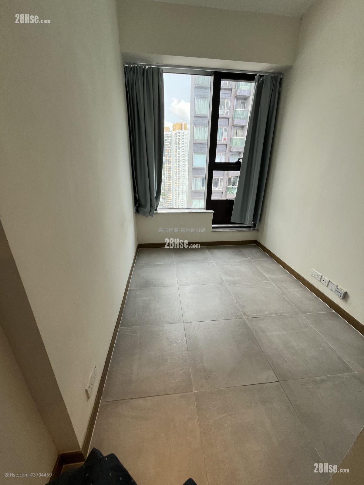 AVA61 售盘 2 房 , 1 浴室 150 平方尺