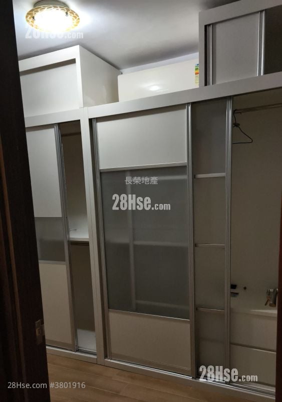 Village Rental 700 ft²