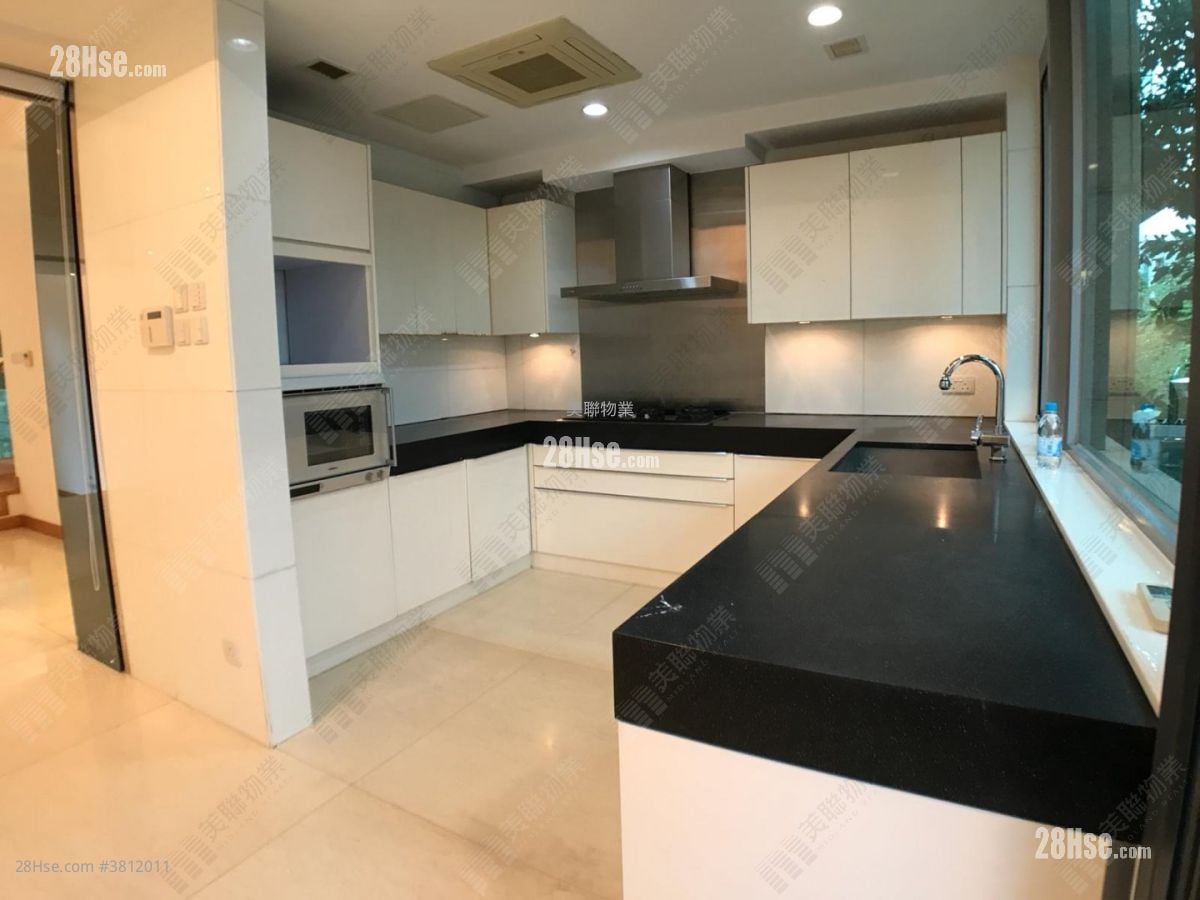 葡萄园 售盘 3 房 2,389 平方尺