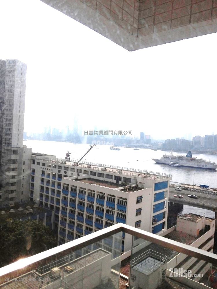 The Harbourside Rental Studio , 1 Bathroom 186 ft²