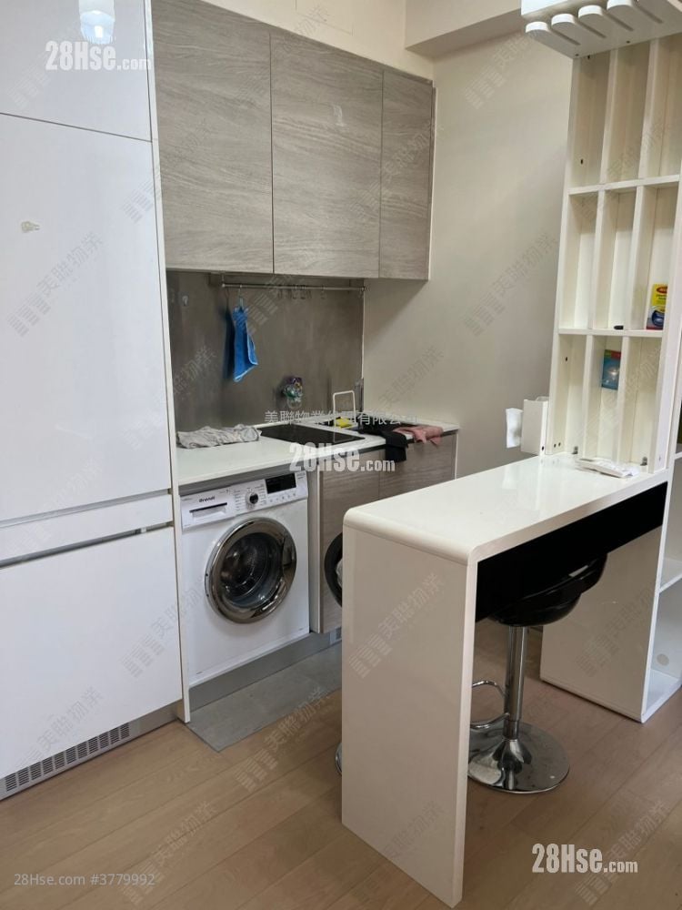 The Reach Rental 2 Bedrooms , 1 Bathroom 356 ft²