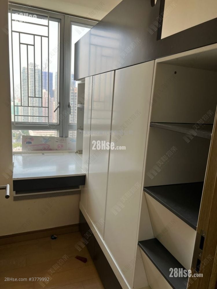 The Reach Rental 2 Bedrooms , 1 Bathroom 356 ft²