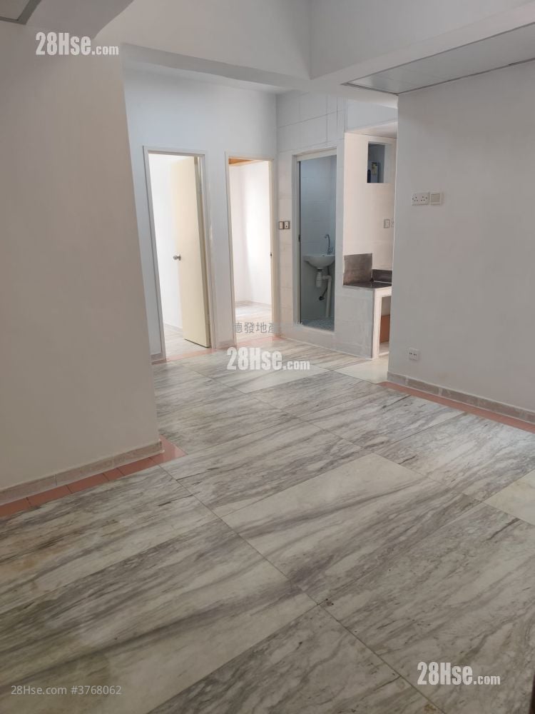 唐楼 租盘 2 房 , 1 浴室 320 平方尺