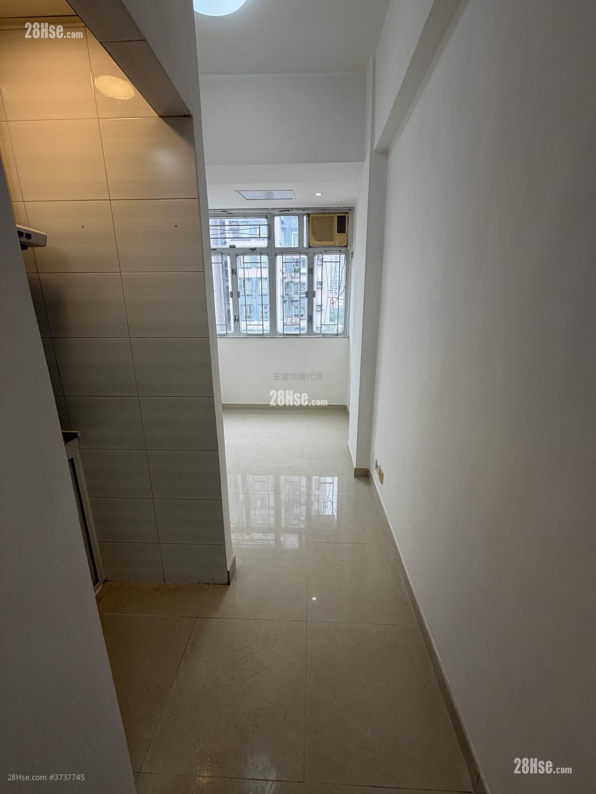 唐樓 租盤 100 平方呎