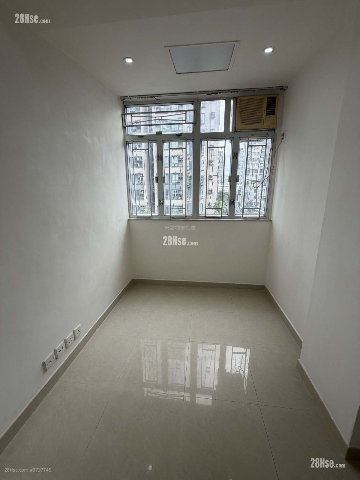 唐樓 租盤 100 平方呎