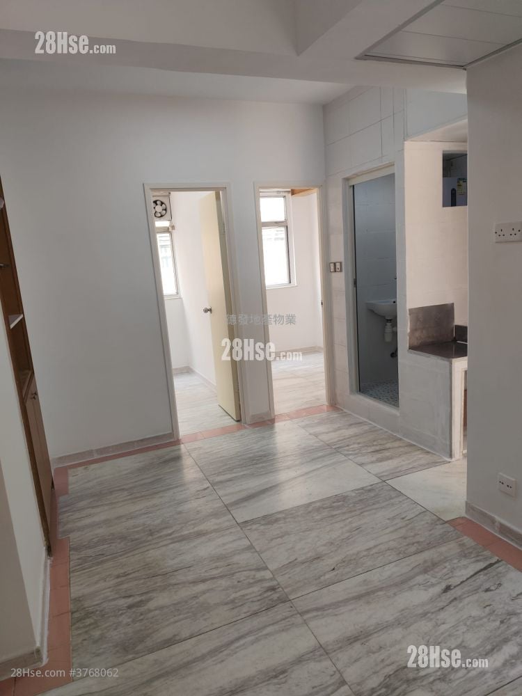 唐楼 租盘 2 房 , 1 浴室 320 平方尺