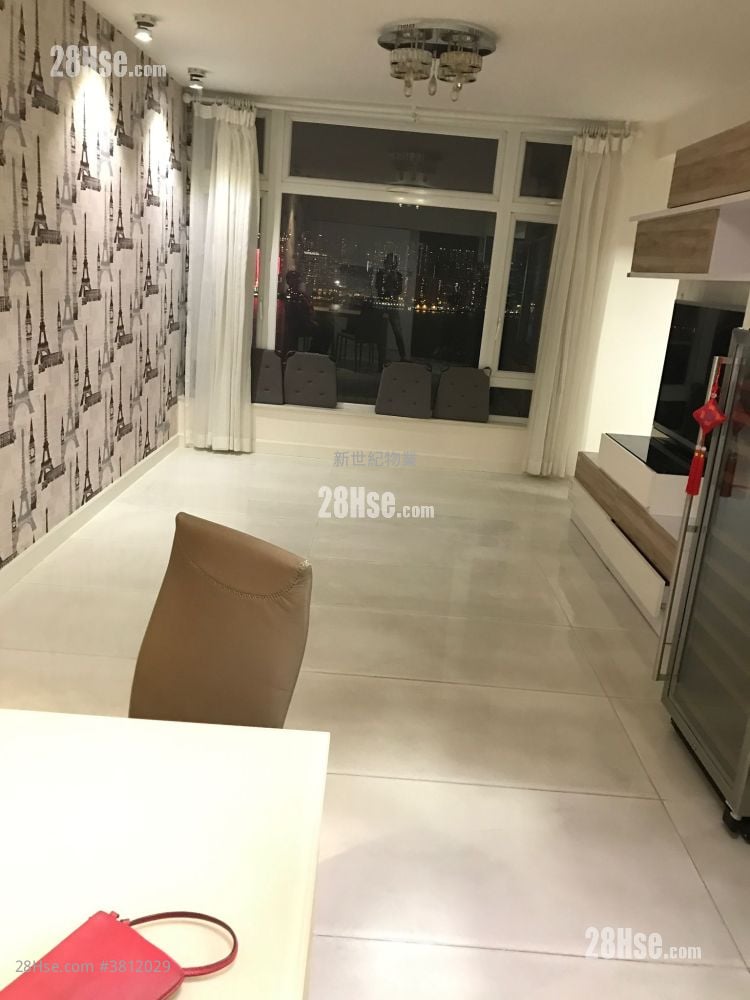 海峯园 售盘 3 房 , 2 浴室 833 平方尺