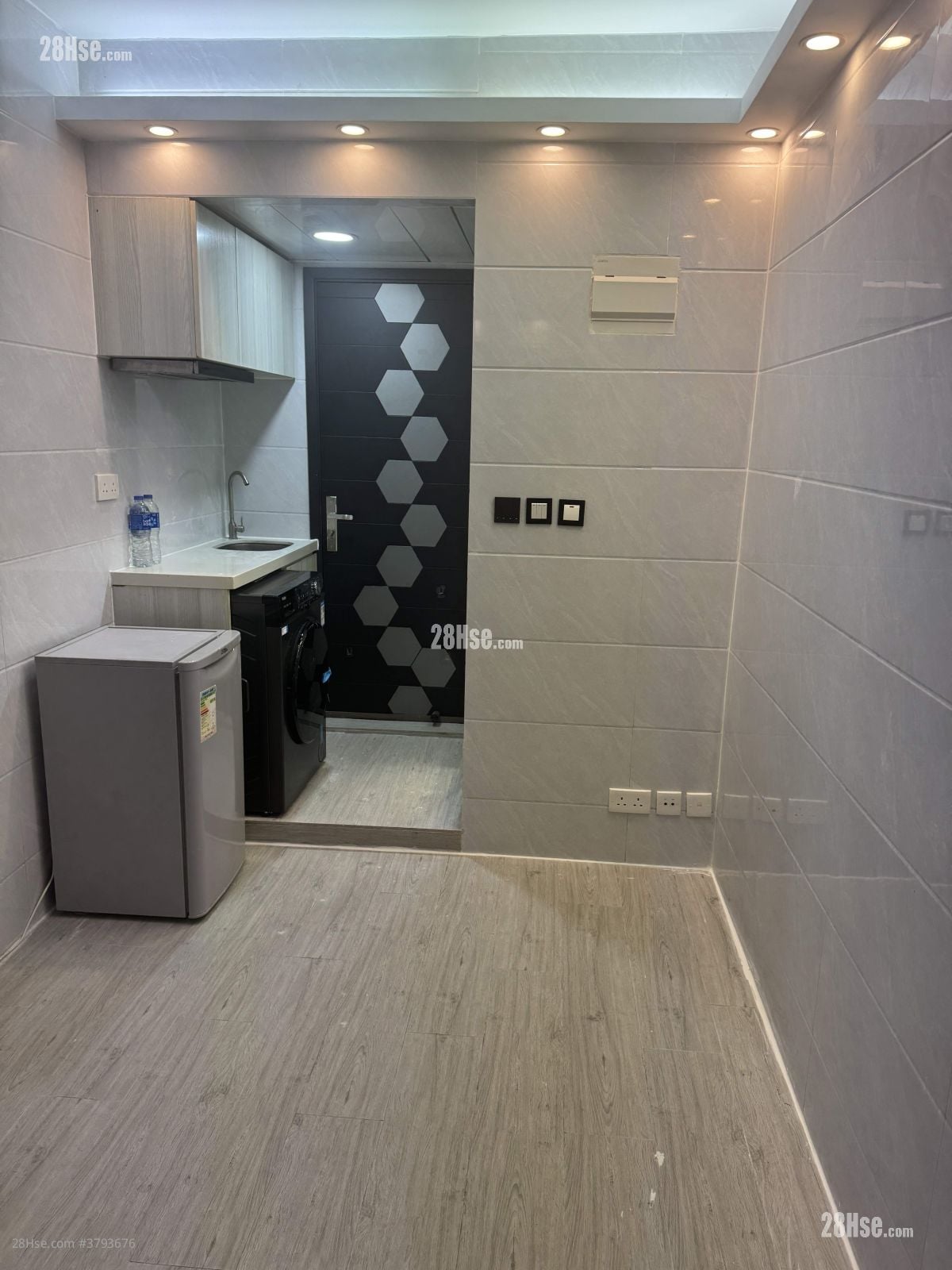 Chungking Mansion Rental 1 Bedroom , 1 Bathroom 150 ft²