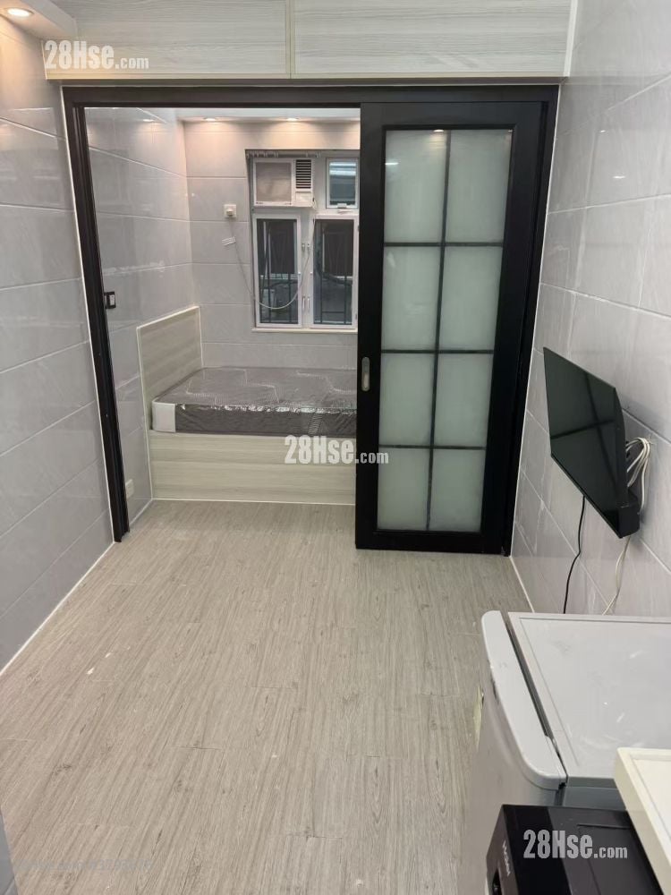 Chungking Mansion Rental 1 Bedroom , 1 Bathroom 150 ft²