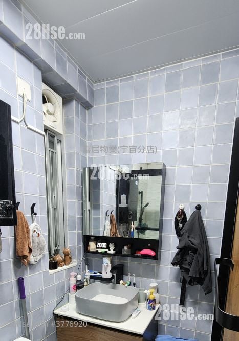 Scenic Court Sell 2 Bedrooms , 1 Bathroom 358 ft²