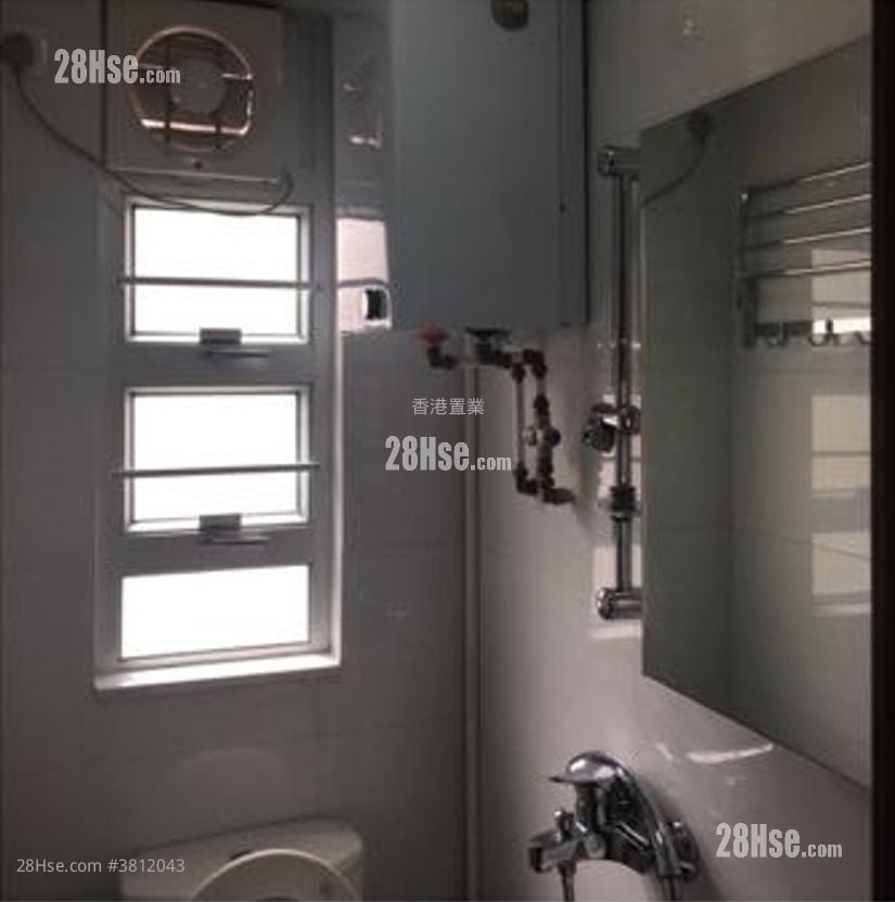 金唐大廈 租盤 1 房 , 1 浴室 207 平方呎