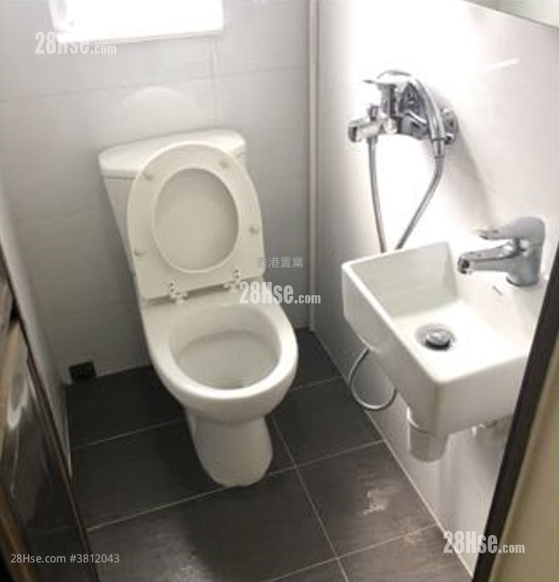 金唐大廈 租盤 1 房 , 1 浴室 207 平方呎