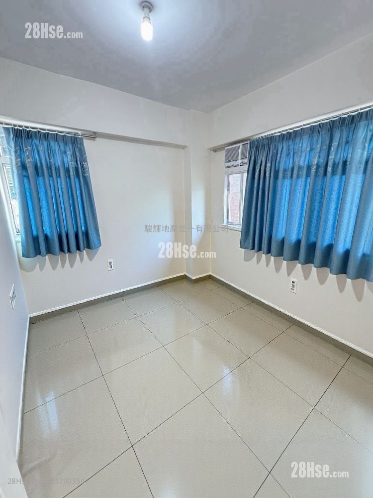 Bell House Rental 2 Bedrooms , 1 Bathroom 470 ft²